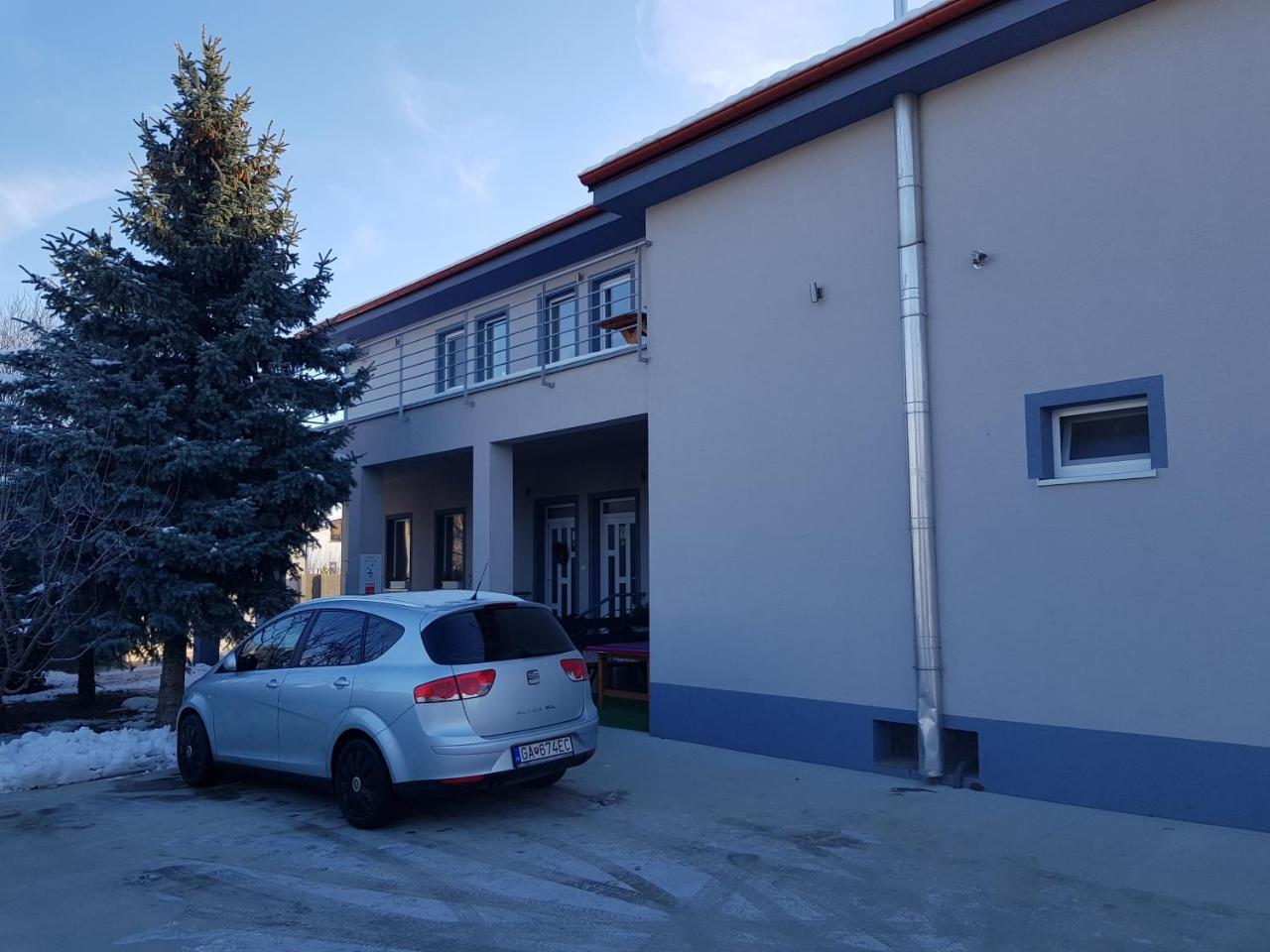 Ubytovanie House Galanta Exteriör bild